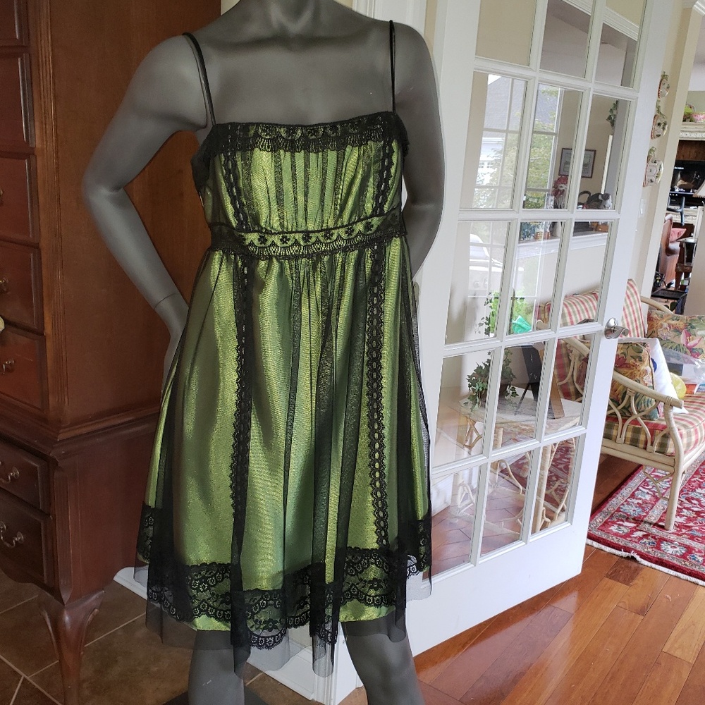 SZ 9 JESSICA MCCLINTOCK FOR GUNNE SAX PARTY DRESS